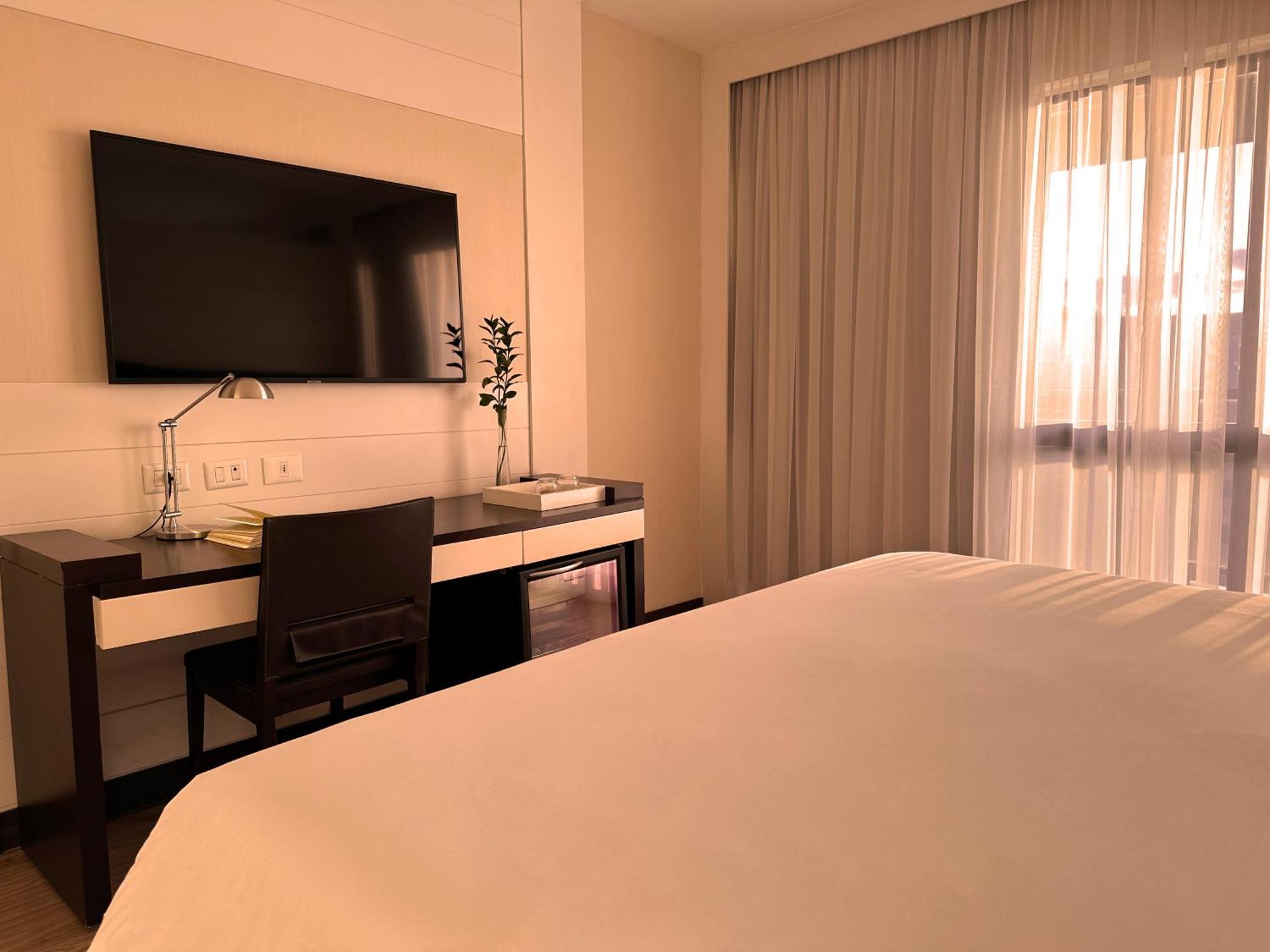 Kubitschek Plaza Hotel 4*