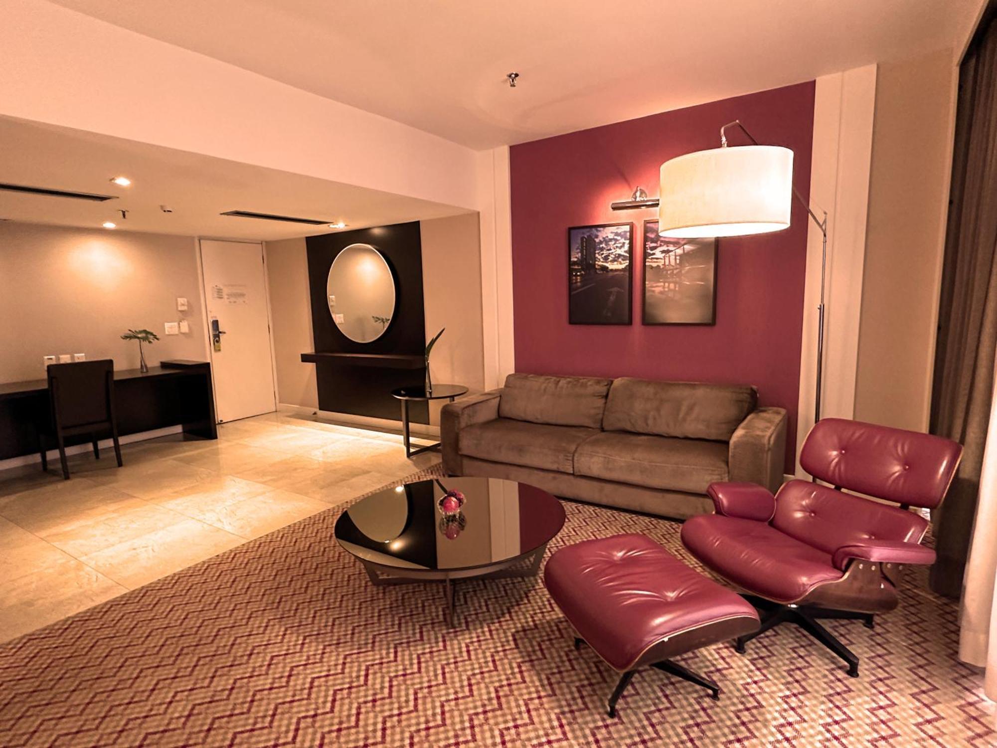 Kubitschek Plaza 4*