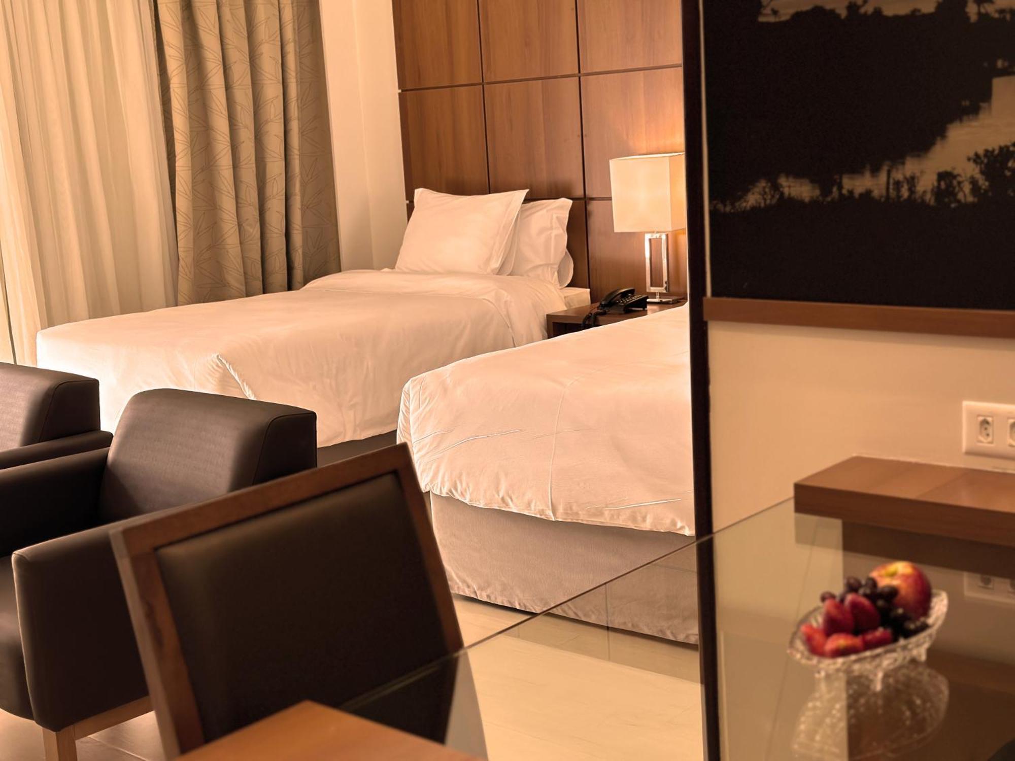 Kubitschek Plaza Hotel 4*