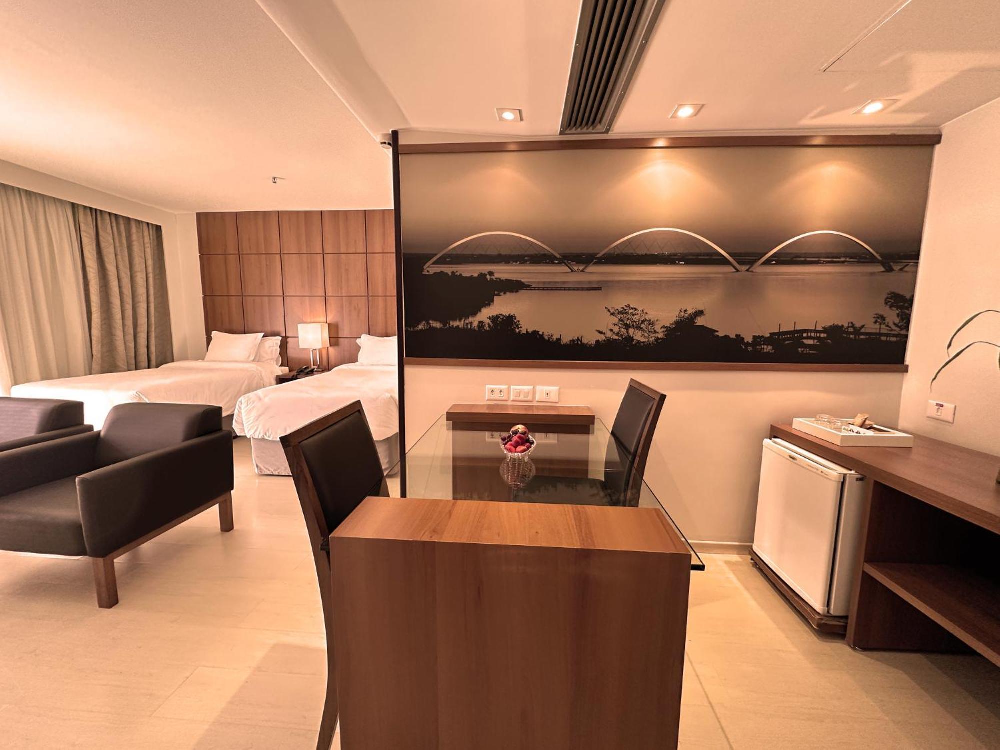 Kubitschek Plaza 4*