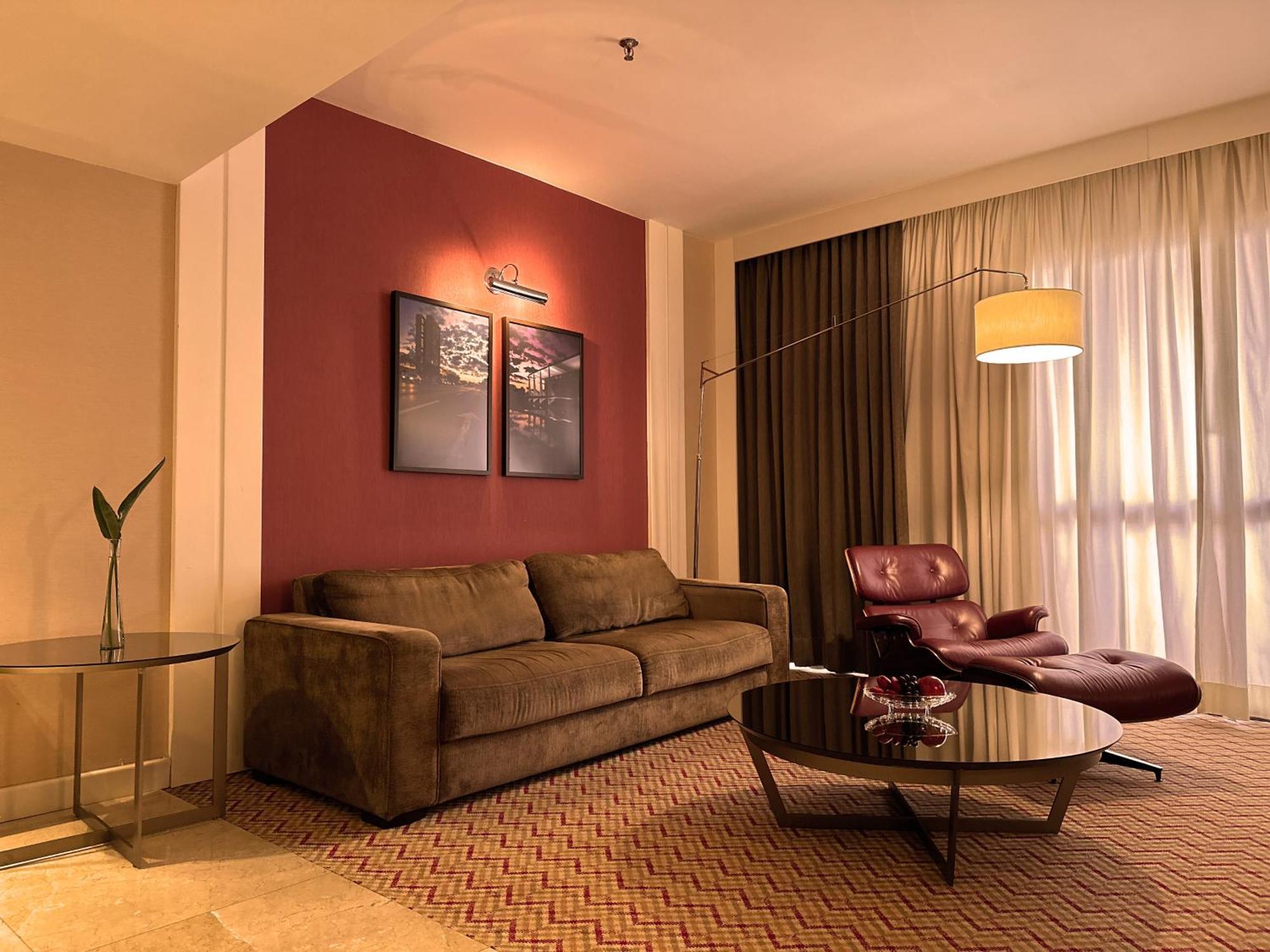 Kubitschek Plaza 4*